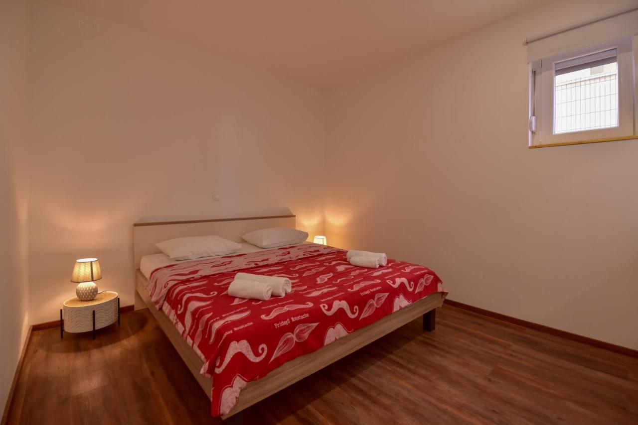 Sara Apartman *
