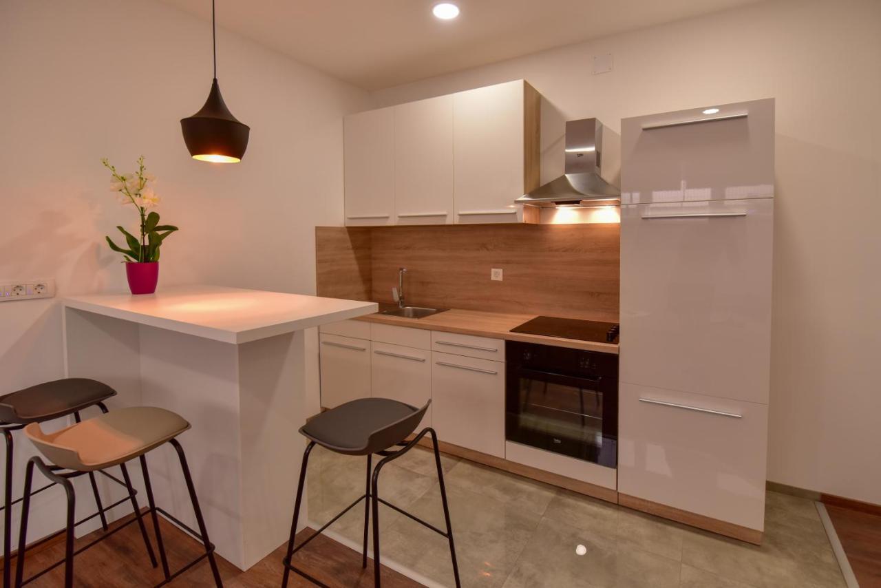 Sara Apartman *